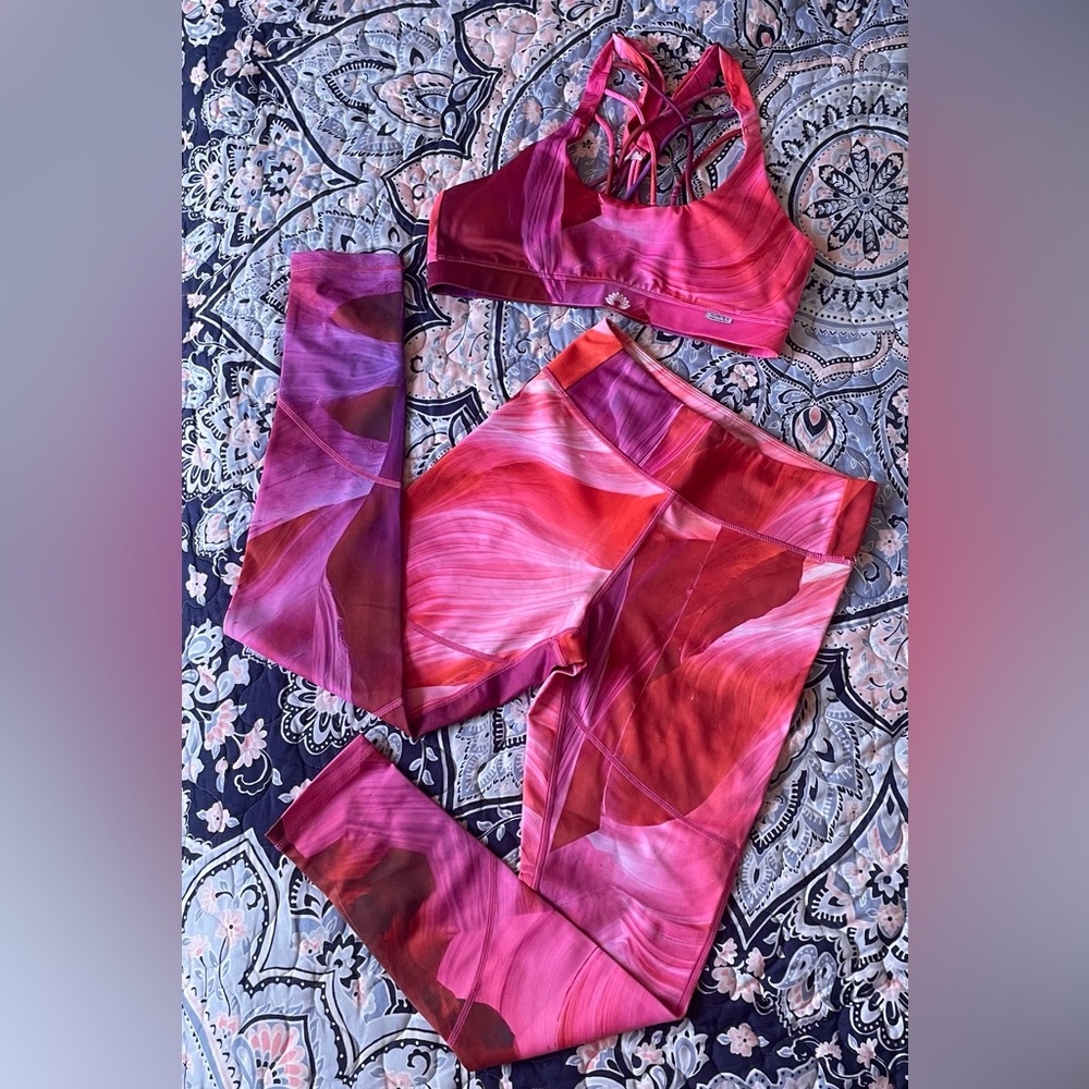 Nubyen Yoga Set